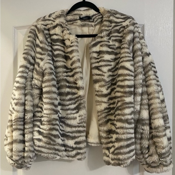 VICI Fuzzy Jacket - Size Small - Picture 3 of 11